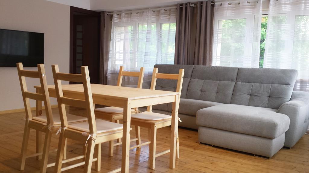 Apartamenty I Pokoje Przy Parku Jelenia Gora Exterior photo