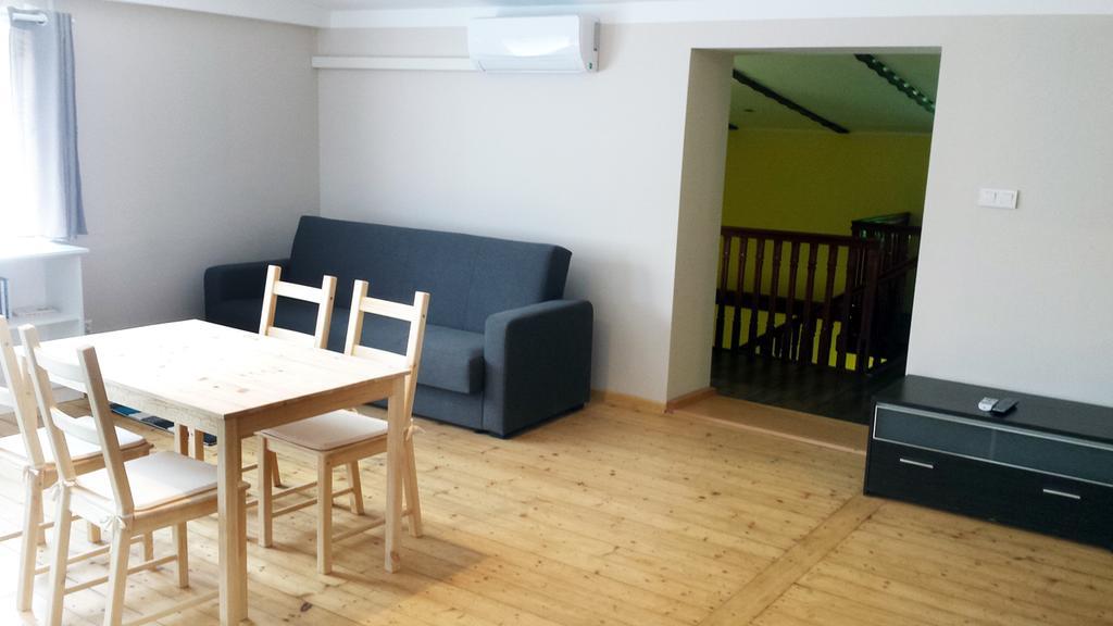 Apartamenty I Pokoje Przy Parku Jelenia Gora Exterior photo